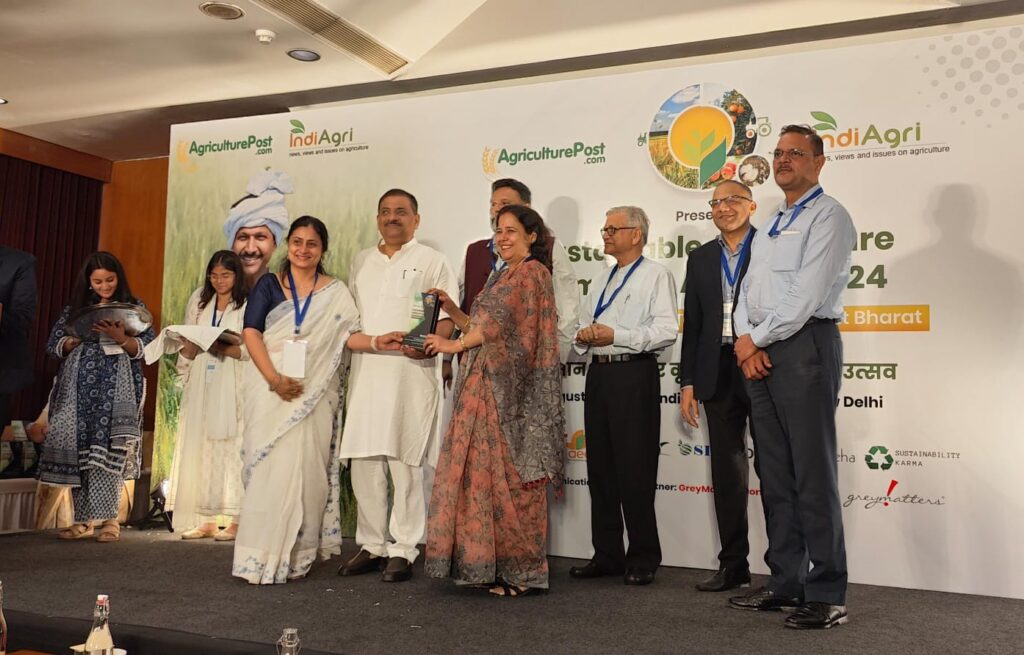 Shri Sanjay Kumar Jha, MP, Rajya Sabha, Bihar, presented the award to S M Sehgal Foundation