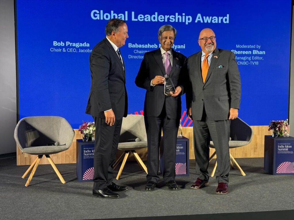 Baba Kalyani receiving USIBC award along with Bob Pragada