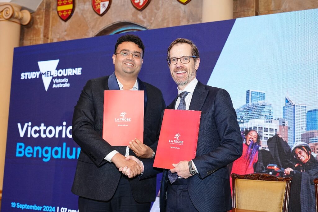 Dr. Mohamed A.A, MD, Bangalore Bioinnovation Centre & Prof Theo Farrell, VC La Trobe University, Australia post signing of MOU at the Victoria Connect event in Bangalore